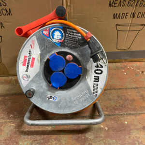 Strāvas sadalītājs